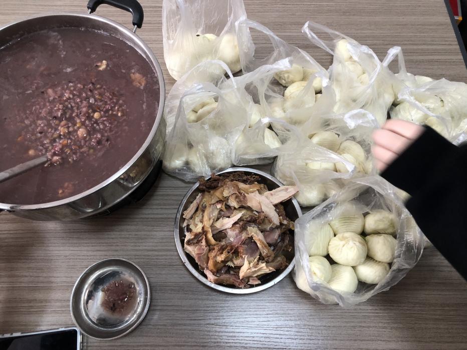 Zemeijia darbuotojai švenčia Laba festivalį