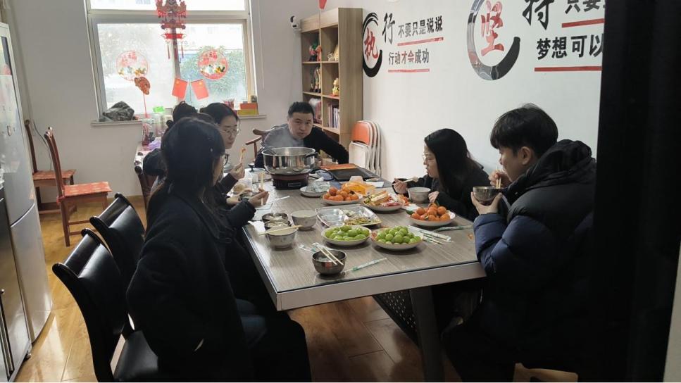 Saldumas ir vienybė: „ZMJ Packaging Team“ kartu švenčia Žibintų šventę